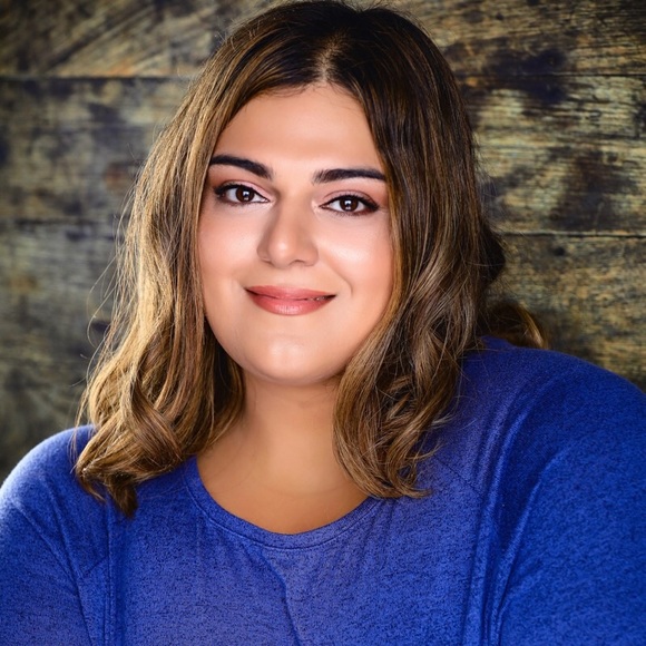 Meet your Posher, Natalie - Picture 4 of 4